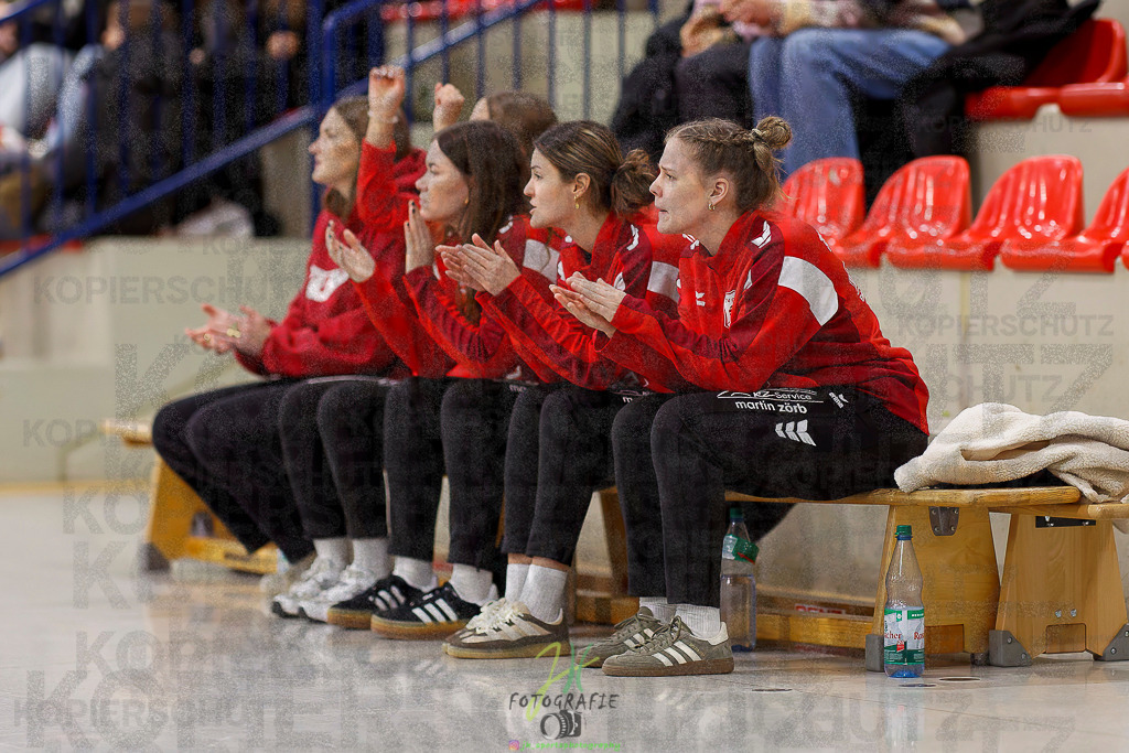 Frauen Regionalliga (HHV); HSG Wettenberg - TV Hüttenberg | Frauen Regionalliga (HHV); HSG Wettenberg - TV Hüttenberg am 06.12.2025 in Launsbach (Wettenberg) (Halle GS Launsbach (Wettenberg))Photo © 2025 - Jörg Heinrich - Realisiert mit Pictrs.com