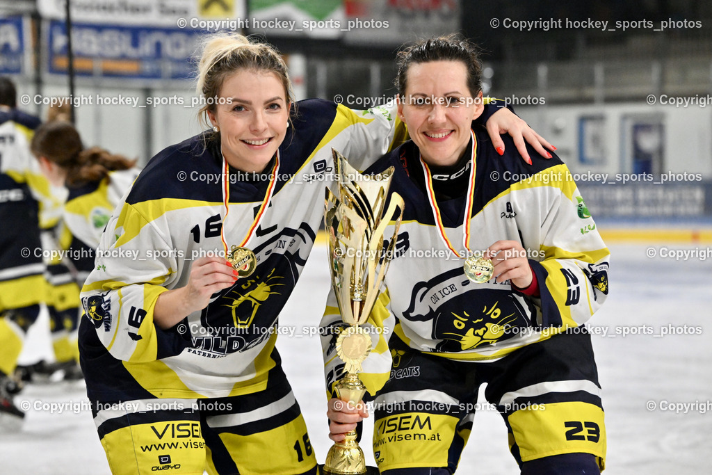 WILDCATS PATERNION & Lady Hawks Siegerehrung-Meisterfeier | #16 Anton Sandra WILDCATS PATERNION, #23 Stuppnig Iris WILDCATS PATERNION, WILDCATS PATERNION &amp; Lady Hawks Siegerehrung-Meisterfeier, WILDCATS PATERNION &amp; Lady Hawks Siegerehrung-Meisterfeier am 12.03.2025 in Steindorf (Ossiachersee Halle), Austria, (Photo by Bernd Stefan)