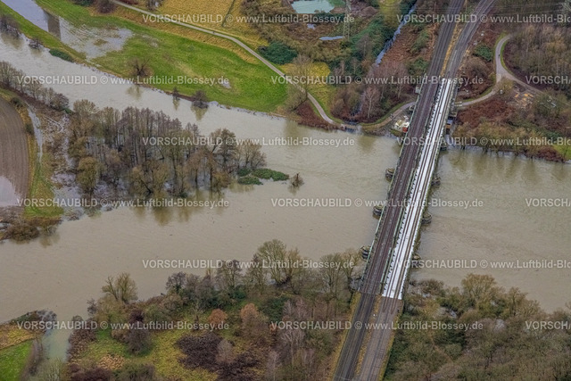Hagen231201525Ruhr | Luftbild, Ruhrhochwasser, Weihnachtshochwasser 2023, Fluss Ruhr tritt nach starken Regenfällen über die Ufer, Überschwemmungsgebiet Ruhraue Syburg am Zusammenfluss Lenne und Ruhr, Eisenbahnbrücke Lenne, Boele, Hagen, Ruhrgebiet, Nordrhein-Westfalen, Deutschland