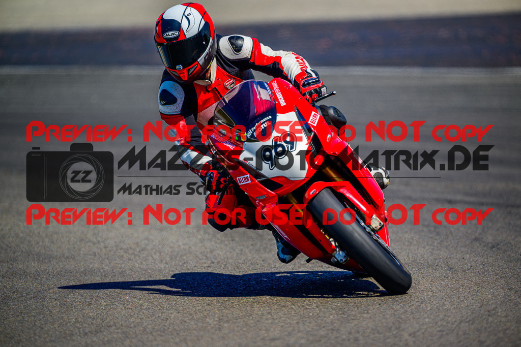 MaZZes_Fotomatrix_20250519_6007705_1636 | GELB