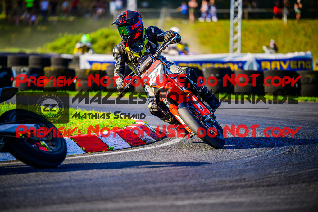 MaZZes_FotoMatrix_240511_6021986_9030 | UE40