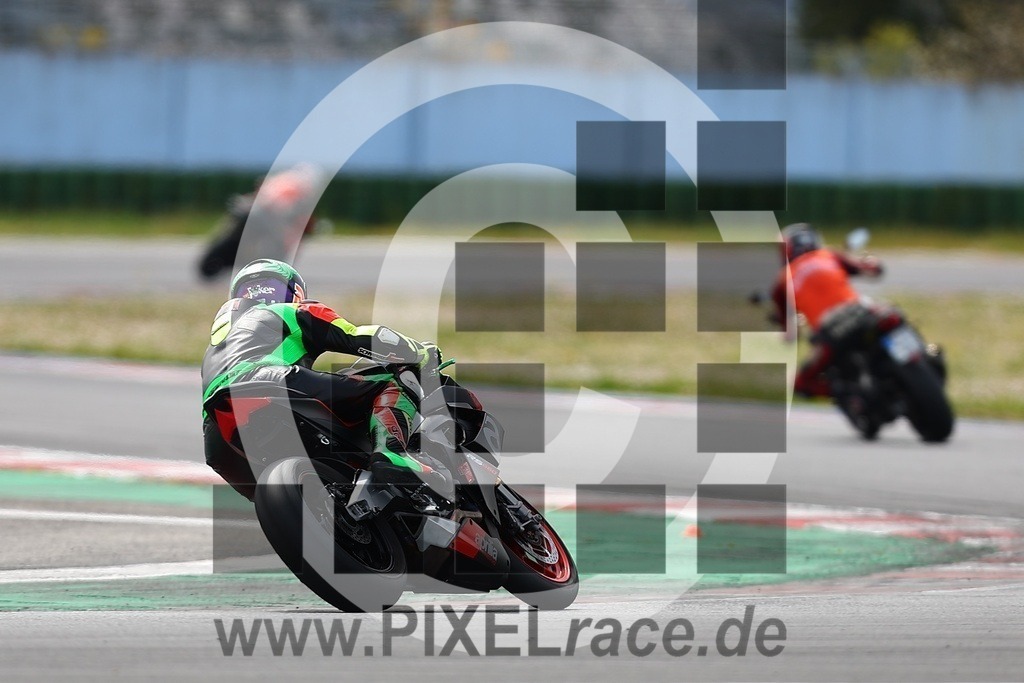 0216-20260331_01763 | Schöne Erinnerungen an spannende Momente - das festzuhalten ist unser Job. PIXELrace.de ist seit 2003 auf den Rennstrecken Europas unterwegs um die Action draußen beim Fahren und die wunderbare Stimmung imm Fahrerlager für euch einzufangen.