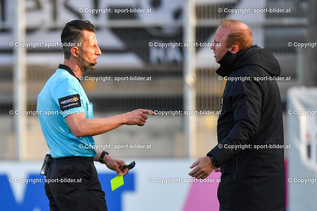 AUT, Admiral Bundesliga, LASK Linz vs SCR Altach | 23.04.2022, Raiffeisen Arena Pasching, AUT, Admiral Bundesliga, LASK Linz vs SCR Altach, im Bild Alexander Harkam (Schiedsrichter), Ludovic Magnin, Trainer SCR Altach (Altach)


// Admiral Bundesliga Match between LASK Linz and SCR Altach in Pasching, Austria on 2022/04/23
