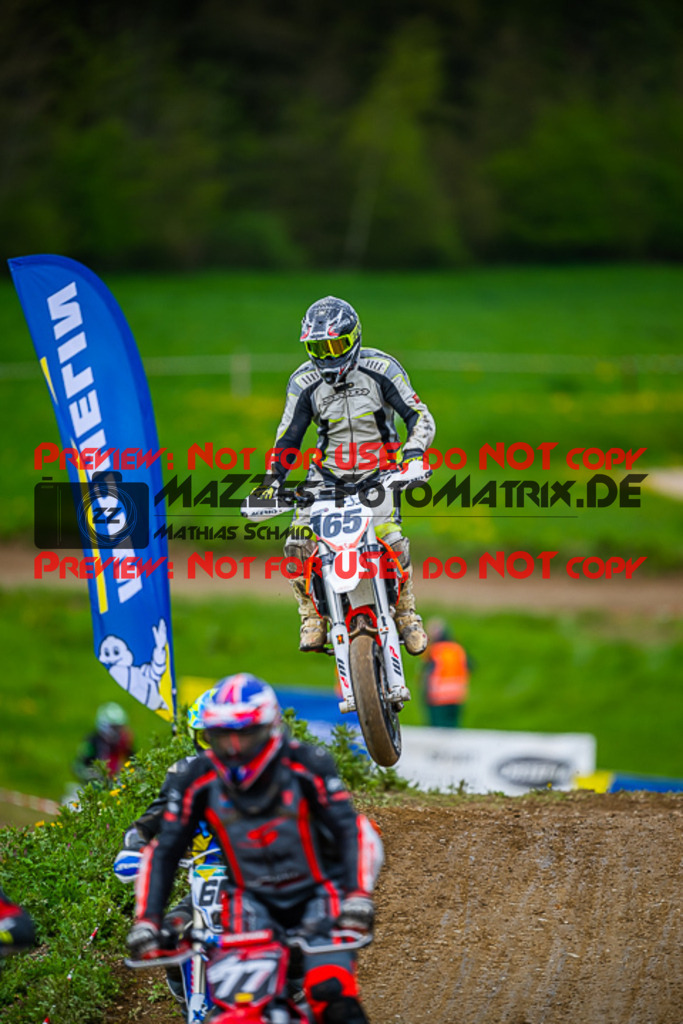 MaZZes_FotoMatrix_230506_9427 | UE40