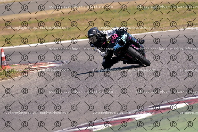 26bt04-1833 | markuskiefer.com - Realisiert mit Pictrs.com