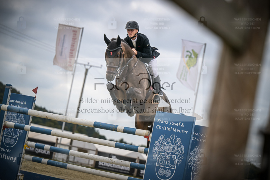 DOS_2510 | Entdecke hochwertige Reitturnierfotos von Foto Oger. Professionell, emotional und authentisch – jetzt Lieblingsmomente im Shop bestellen. - Realisiert mit Pictrs.com