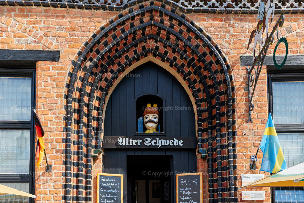_DSC3149 | Findlinge im Eis, Zeesenboote bei der Traditionsregatta, eine Seebrücke im Sonnenaufgang - mit den Bildern aus dieser Galerie erhalten Sie wunderschöne Aufnahmen über das ganze Jahr. Ein tolles Produkt zum Verschenken, Werben oder zum Träumen vom nächsten - Realisiert mit Pictrs.com