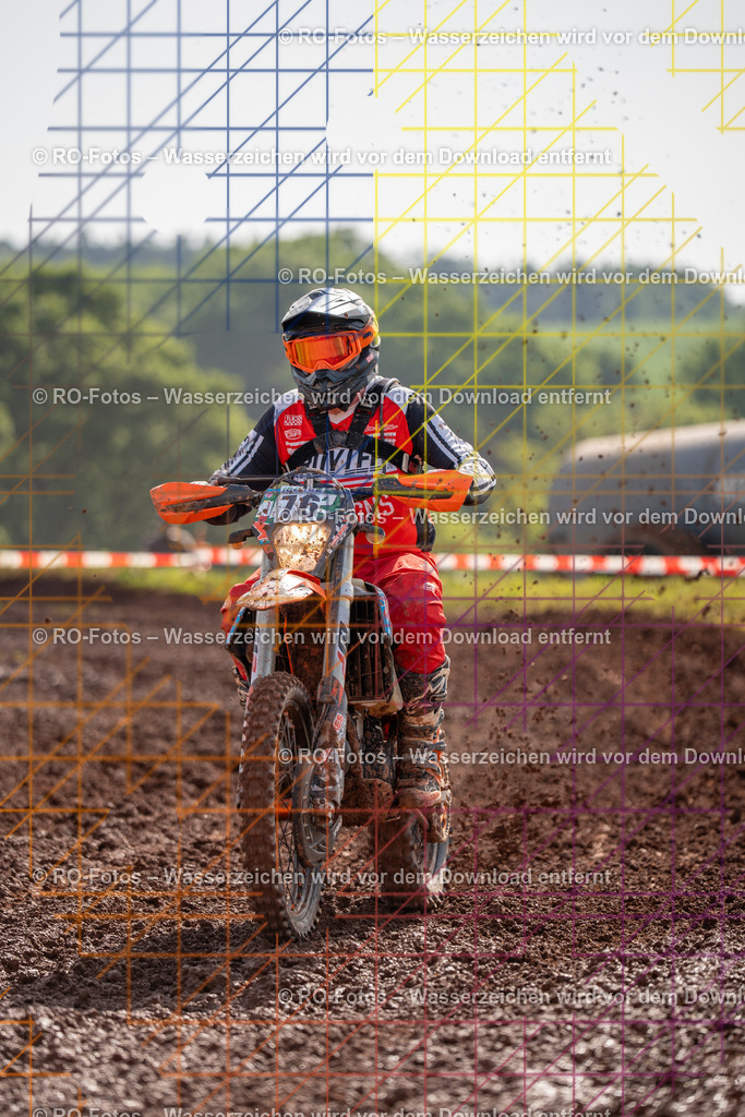 Wolfshausen 4 Lauf -654 | Sportfotografie von RO-Fotos: Motorsport, Motocross, Enduro, Laufveranstaltungen und Triathlon. Professionelle Fotos von Sportlern und Events. - Realisiert mit Pictrs.com