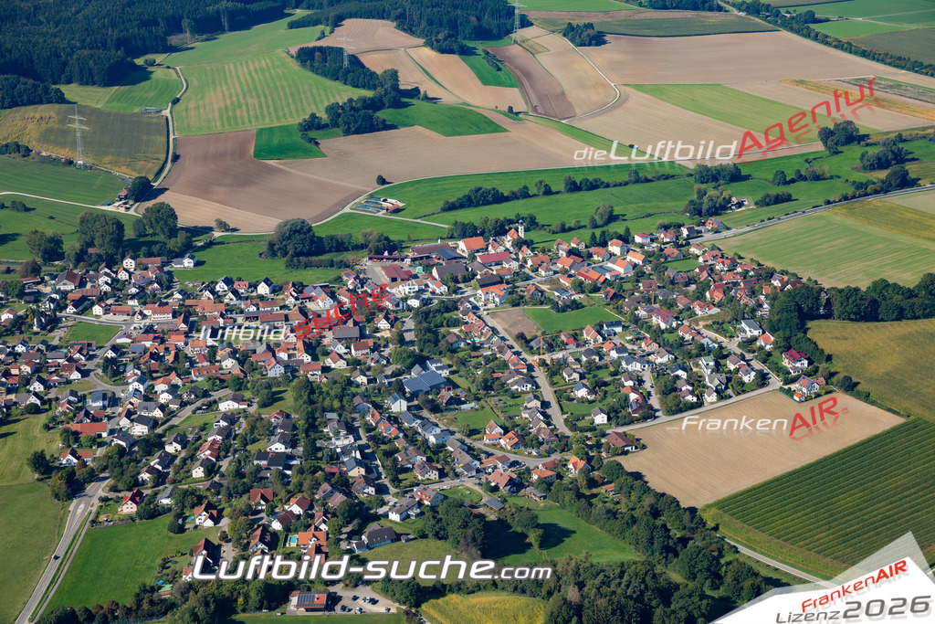 Aktuelles Luftbild von Klingen Aichach Kauf mit Lizenz / Bildrechten möglich- Die Luftaufnahme wurde 2021 mittels UL-Flugzeug erstellt ( keine Drohne ) - hochauflösende Kamera-Systeme von  Canon -Beste Qualität - Für grossformatige Ausdrucke geeignet. Die Geschenkidee !
