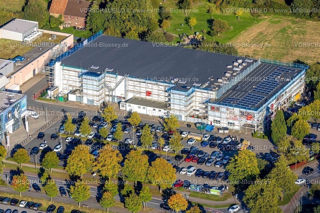 Hamm241006891 | Luftbild, Helinet Eissportarena, Eishalle, Baugerüst und Renovierung, Parkplätze, Uentrop, Hamm, Ruhrgebiet, Nordrhein-Westfalen, Deutschland