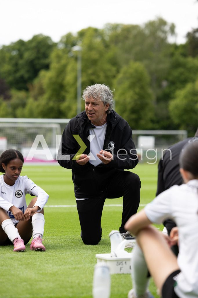 Fußball I Frauen I Saison 2025-2026 I Frauen 3. Liga | FVRZ Gruppe 2 | 18. Spieltag I Spielvereinigung Schaffhausen Damen 1 - Team Furttal Zürich I 17.05.2026 | Hochwertige Sportfotos kaufen & lizenzieren für Medien, Vereine, Agenturen & Sportler:innen. Entdecke professionelle Sportfotografie im Bildshop von Alexander Franzen. - Realisiert mit Pictrs.com