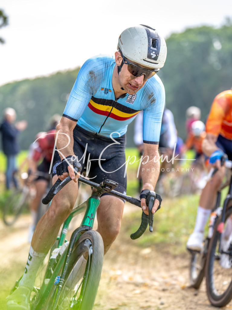 20251012_DSC03955 | Sportfotografie, Eventfotografie, Porträtfotografie, Radsport Fotograf, Triathlon Fotograf, Düsseldorf Fotograf, Köln Fotograf, Actionfotografie, Teamfotografie, Peoplefotografie, Business Portraits, Veranstaltungsfotografie, Reportagefotografie - Realisiert mit Pictrs.com