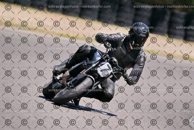 26bt04-1187 | markuskiefer.com - Realisiert mit Pictrs.com