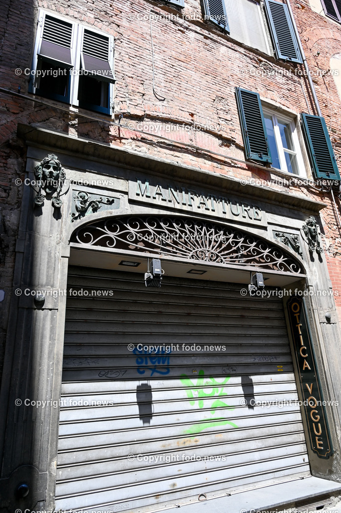 Italien_ Toscana_ Lucca_ 29.05.2024-64 | 29.05.2024, Italien, ITA, Toskana, Lucca im Bild Stadtansichten, Gebäude, Architektur, Touristen, Historisch, Souvenier, 


Lucca ist die Hauptstadt der Provinz Lucca in der Toskana. Sie liegt im Tal des Flusses Serchio etwa 20 km nordöstlich von Pisa und 20 km östlich der toskanischen Küste
Quelle: Wikipedia
