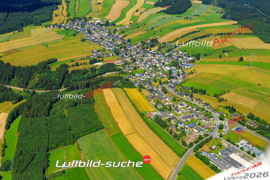 Die Luftaufnahme der Stadt Tschirn wurde vom UL-Flugzeug heraus erstellt ( keine Drohne )- hohe Auflösung für beste Qualität