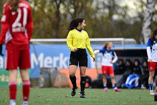Fußball I Juniorinnen I Saison 2025-2026 I Regionalliga Nord I 7. Spieltag I Hamburger SV U17 - SpVg Aurich U17 I 01594 | Der Sportfotograf. - Realisiert mit Pictrs.com