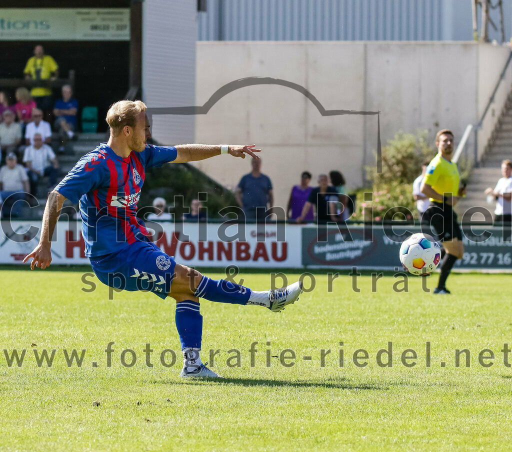 2023-09-16_019_FC_Langengeisling_gegen_TSV_Dorfen | Erding, Deutschland, 16.09.2023:
Fußball, Bezirksliga Oberbayern Ost 2023 / 2024, 9. Spieltag, FC Langengeisling gegen TSV Dorfen, Endergebnis: 3:1

Alexander Heilmeier (TSV Dorfen, #23)

Foto: Christian Riedel / fotografie-riedel.net