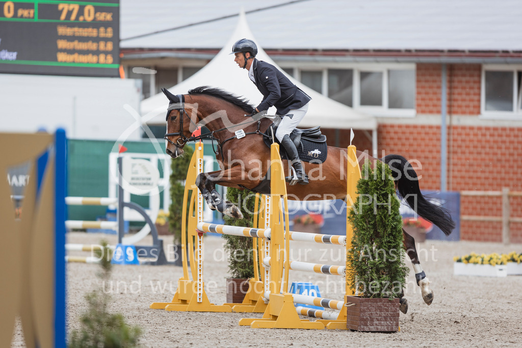 250506_Mühlen_SprPf-A2-250 | Deine schönsten Turniermomente als professionelle Fotos! Entdecke hochwertige Pferdesport-Fotografie im Online-Shop. Jetzt Fotos finden & bestellen!