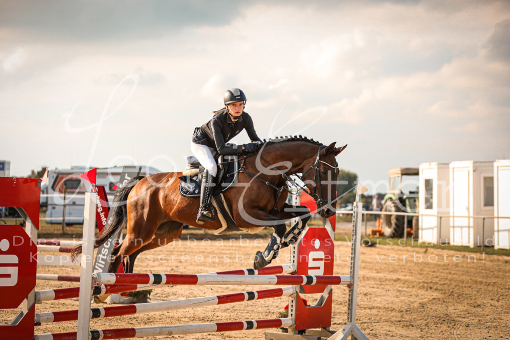 08.FrSpE00022 | Leoni Ertmer Photography - Realisiert mit Pictrs.com