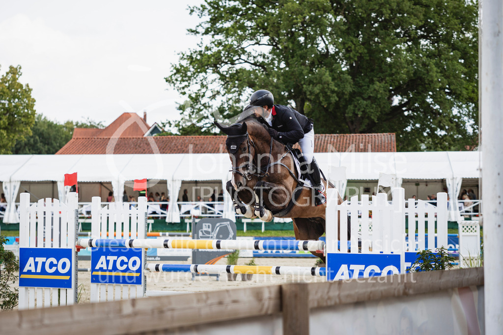 250711_BHO_2Ph-M2-2-842 | Deine schönsten Turniermomente als professionelle Fotos! Entdecke hochwertige Pferdesport-Fotografie im Online-Shop. Jetzt Fotos finden & bestellen!