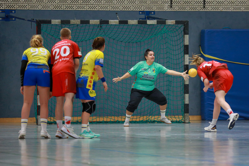 SVN_SvSchermbeck_051024_077 | Bildergalerie von Sport-Ereignissen aber auch von weiteren spannenden Dingen - nicht nur vom Niederrhein. In Anlehnung an den bekannten Spruch von Hanns Dieter Hüsch heißt das Motto: "Niederrhein ist überall".  - Realisiert mit Pictrs.com