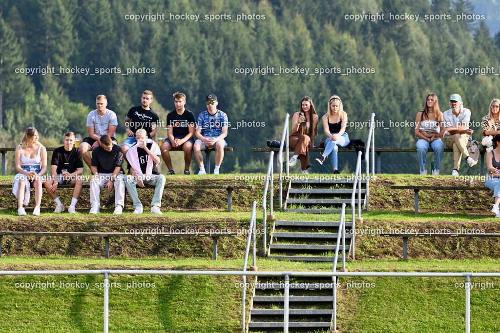 FC Gmünd vs. SV Spittal 1921 | Besucher Sportplatz Karnerau, FC Gmünd vs. SV Spittal 1921, FC Gmünd vs. SV Spittal 1921 am 27.08.2024 in Gmünd (Sportplatz Karnerau), Austria, (Photo by Bernd Stefan)
