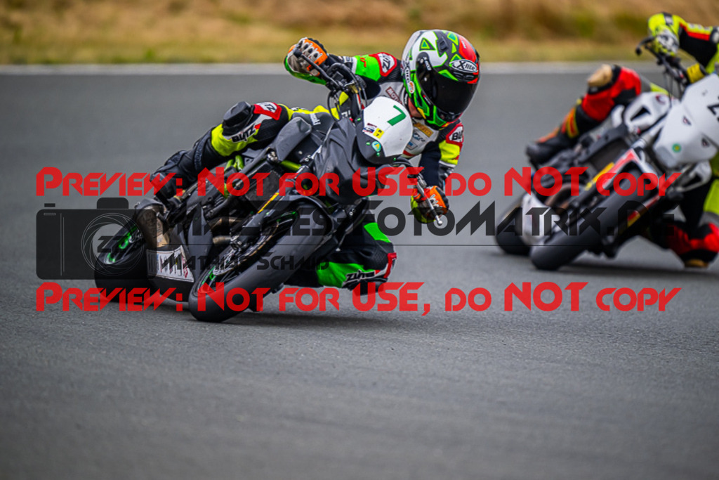 MaZZes_FotoMatrix_220723_1795 | TWIN