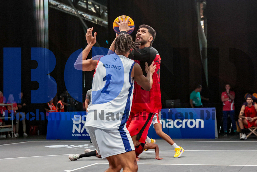 SES_TTG3X320250718-1674 | bond - Realisiert mit Pictrs.com