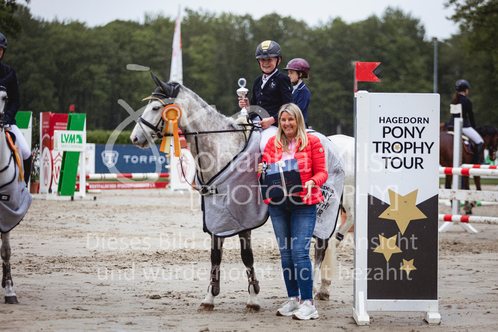 240504_PonyTrophy-312 | Deine schönsten Turniermomente als professionelle Fotos! Entdecke hochwertige Pferdesport-Fotografie im Online-Shop. Jetzt Fotos finden & bestellen!