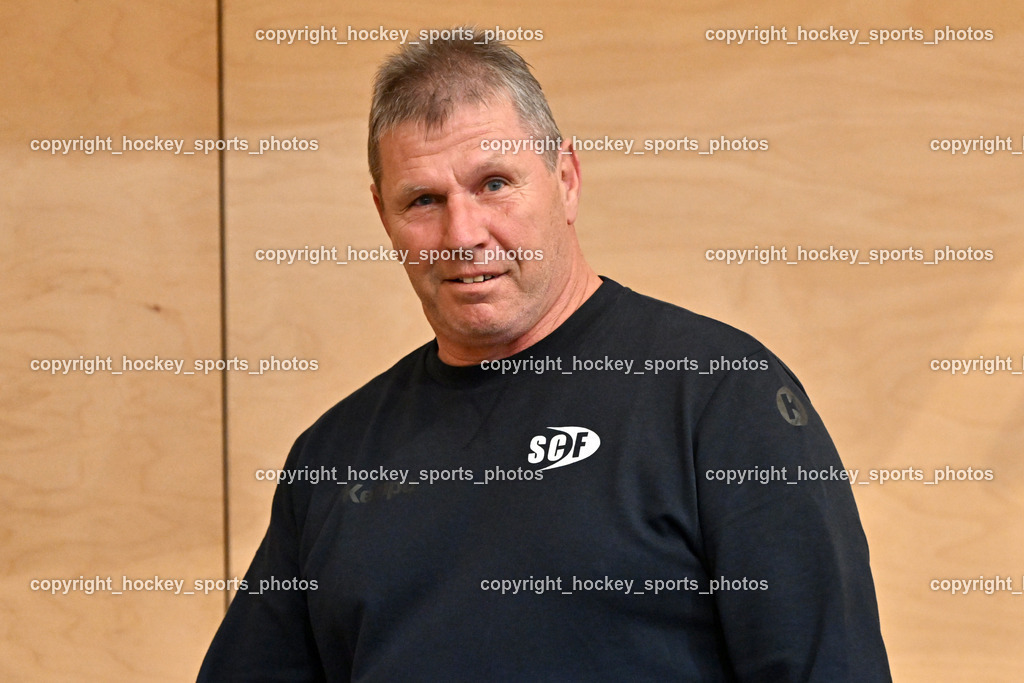 SC Ferlach vs. roomz JAGS Vöslau | Obmann SC Ferlach Walter PERKOUNIG, SC Ferlach vs. roomz JAGS Vöslau, SC Ferlach vs. roomz JAGS Vöslau am 08.11.2025 in Ferlach (Ballspielhalle Ferlach), Austria, (Photo by Bernd Stefan)