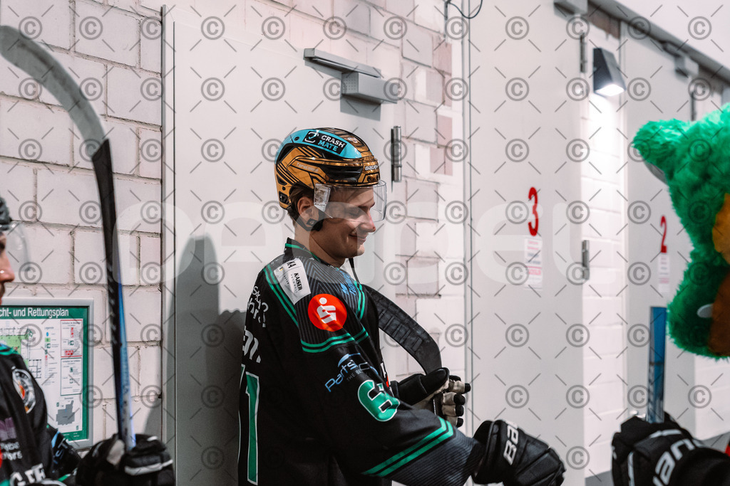 Alligators_vs_Peiting_25_11_2025-09 | Höchstadt Alligators Fotogalerie: Eishockey-Action aus Franken. Professionelle Spielfotos, Portraits & Stadionbilder zum Download. Jetzt entdecken! - Realisiert mit Pictrs.com