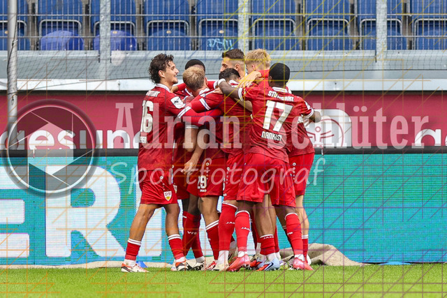 MSV Duisburg vs VfB Stuttgart II - 3. Liga | Duisburg, Deutschland, 02.08.25:   Dominik Nothnagel (VfB Stuttgart II) Torjubel, jubelt mit seiner Mannschaft nach dem Treffer zum 1:1 waehrend des Spiels der 3. Liga MSV Duisburg vs VfB Stuttgart II in der schauinsland-reisen-arena(Foto von Brauer-Fotoagentur / Adrian Schlueter)
