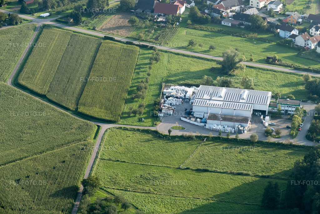 Luftbild: Gelände der Müll- und Recycling- Sortieranlage der FISCHER GmbH in Wagshurst im Ortsteil Wagshurst in Achern im Bundesland Baden-Württemberg in Deutschland. Foto: P1010057.jpg vom 15.09.2014 durch Werner Riehm/FLY-FOTO.de