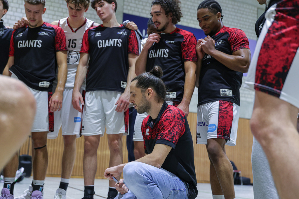 1.Regio BAYER GIANTS vs LippeBaskets Werne-12 | Fotos von Basketballspielen aus dem Raum NRW fotografiert von Gero Mueller-Laschet und Daniel Schaefer - Realisiert mit Pictrs.com