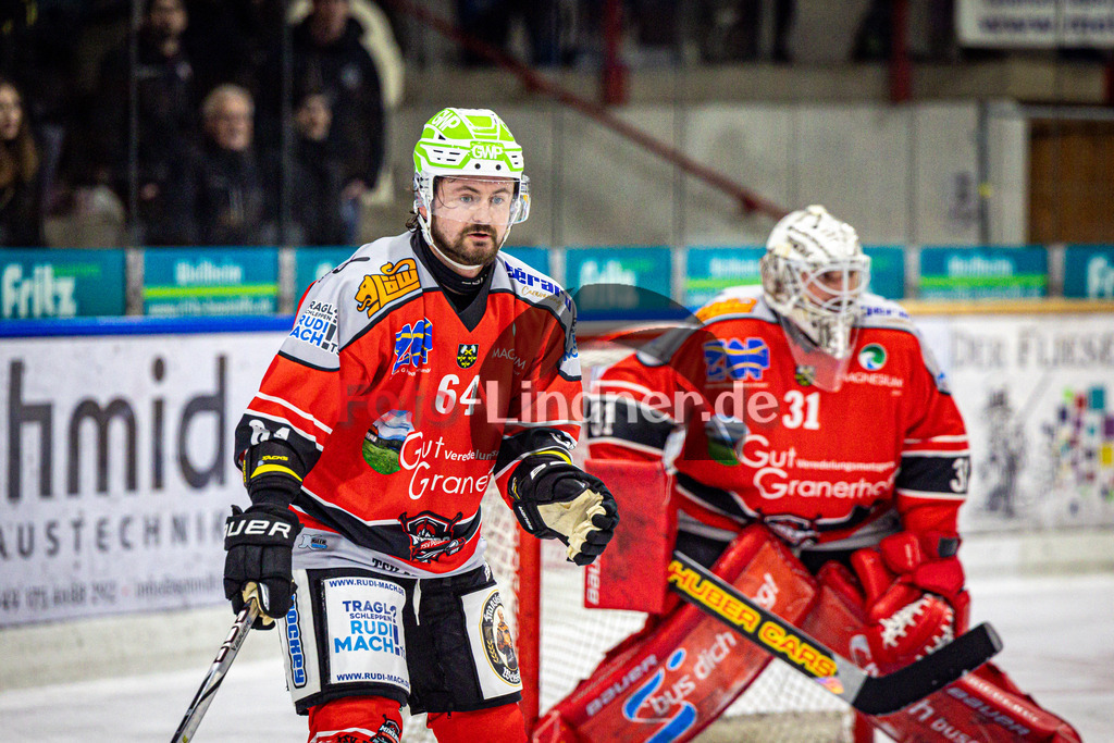 TSV Peißenberg MINERS gegen EHC Königsbrunn PINGUINE | Eishockey Bayernliga Herren Playoffs Viertelfinale 2024/25 - Spiel 2 von 7, TSV Peißenberg MINERS gegen EHC Königsbrunn PINGUINE, 20250209,Marek HALODA (MINERS 64) in Aktion, Portrait,2025-02-09 in Peißenberg (Eisstadion Peißenberg)Marek HALODA (MINERS 64)Copyright: WolfgangxLindner foto-lindner.de