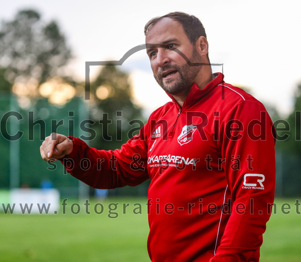 2023-07-25_096_SpVgg_Neuching_gegen_FC_Finsing | Neuching, Deutschland, 25.07.2023:
Fußball, A-Klasse 2023 / 2024, Toto Pokal, SpVgg Neuching gegen FC Finsing, Endergebnis: 2:4

Trainer Thomas Bonnet (FC Finsing)

Foto: Christian Riedel / fotografie-riedel.net