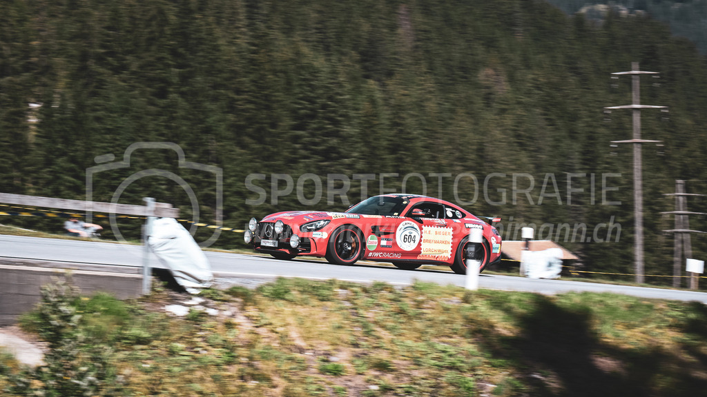 19. Arosa ClassicCar 2023 - 2. September 2023 | 19. Arosa ClassicCar 2023
Arosa, Schweiz
Baer Christoph aus Zürich mit der Startnummer 604 in einem Mercedes-AMG GT RS Rote Sau 1 Of 5, Jahrgang 2018, in der Klasse Demonstration.
@arosaclassiccar, @arosa.official, #arosaclassiccar, #arosa, #76curves, #classiccar
Bild: Sportfotografie Markus Aeschimann | www.markus-aeschimann.ch - Realisiert mit Pictrs.com