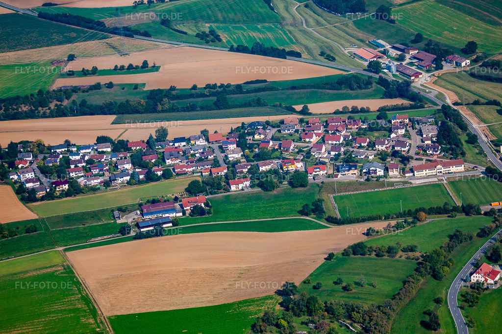Luftbild: Nelkenstr im Ortsteil Sulzbach in Billigheim im Bundesland Baden-Württemberg in Deutschland. Foto: IMG_45620-1667.jpg vom 25.09.2011 durch Werner Riehm/FLY-FOTO.de