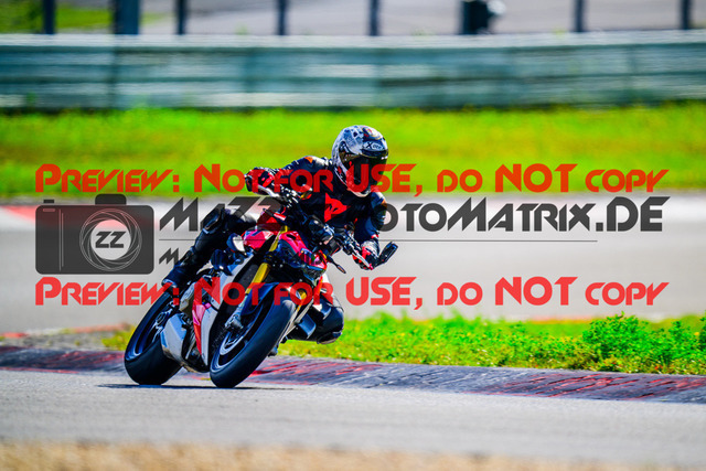 MaZZes_FotoMatrix_240911_6007705_8944 | GRUEN