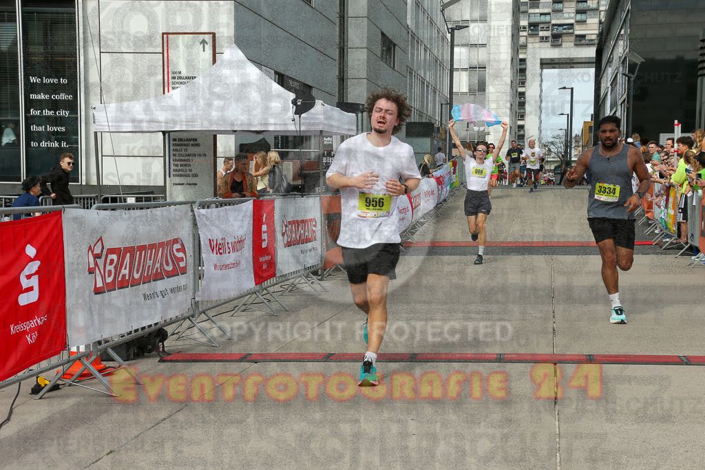250920_1326_EX1_4509 | Sportfotografie im Rhein-Sieg Kreis, Köln, Bonn, NRW, Rheinland Pfalz, Hessen, etc. Unser Tätigkeitsfeld umfasst den Laufsport vom Volkslauf über den Marathon, Duathlon, Triathon bis zum Ultralauf wie Kölnpfad Ultra oder Schindertrail.