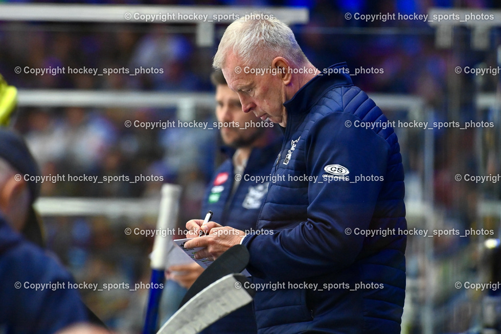 EC IDM Wärmepumpen VSV vs. HC Pustertal 8.10.2023 | Headcoach EC VSV Rob Daum, EC IDM Wärmepumpen VSV vs. HC Pustertal 8.10.2023, EC IDM Wärmepumpen VSV vs. HC Pustertal am 08.10.2023 in Villach (Stadthalle Villach), Austria, (Photo by Bernd Stefan)