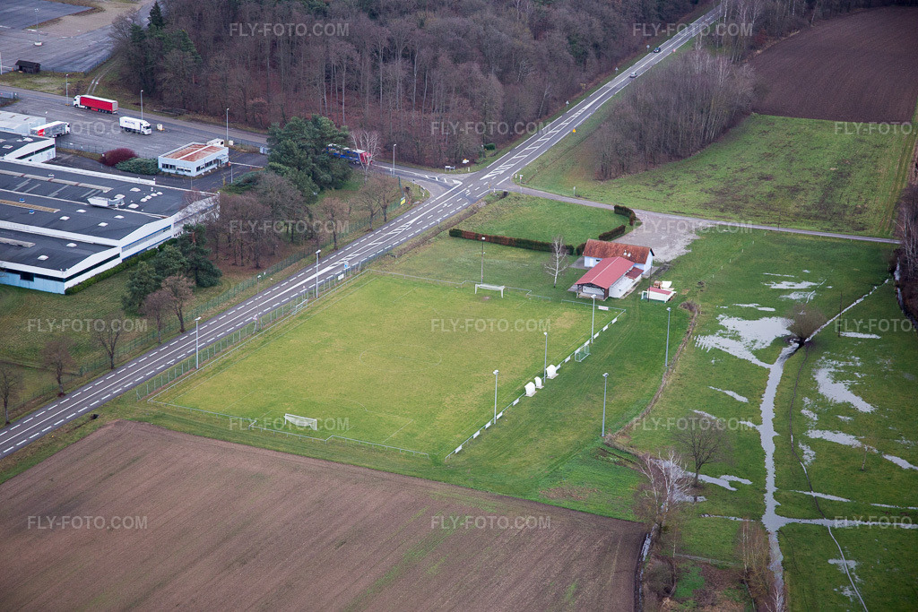 Aerial view: Football pitch in the district Altenstadt in Wissembourg in the state Bas-Rhin, France. – Photo: IMG_085849.jpg taken on 01/08/2016 by Werner Riehm/FLY-FOTO.com – Resolution of the original: 5472 x 3648 px