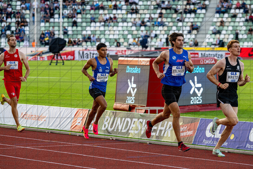 DIE FINALS 2025 | Dt. Leichtathletik Meisterschaft | 10 Kampf Männer | Jason Gordon im abschließenden 1500m Lauf beim 10-Kampf //  01.08.25: DIE FINALS 2025 | Dt. Leichtathletik Meisterschaft | 10 Kampf Männer / Dresden / Deutschland  //   CREDIT:www.bullenfotos.de, Martin König, Hörner Weg 40, D-49078 Osnabrück, +4917663732967 // Nutzung und Weitergabe nur zu den vereinbarten Zwecken. Presseanfragen an Ersteller. Alle Rechte beim Ersteller. Honorierung nach MFM./  01.08.25: DIE FINALS 2025 | Dt. Leichtathletik Meisterschaft | 10 Kampf Männer / Dresden / Deutschland  //   CREDIT:www.bullenfotos.de, Martin König, Hörner Weg 40, D-49078 Osnabrück, +4917663732967 // Nutzung und Weitergabe nur zu den vereinbarten Zwecken. Presseanfragen an Ersteller. Alle Rechte beim Ersteller. Honorierung nach MFM.//  01.08.25: DIE FINALS 2025 | Dt. Leichtathletik Meisterschaft | 10 Kampf Männer / Dresden / Deutschland  //   CREDIT:www.bullenfotos.de, Martin König, Hörner Weg 40, D-49078 Osnabrück, +4917663732967 // Nutzung und Weitergabe nur zu den vereinbarten Zwecken. Presseanfragen an Ersteller. Alle Rechte beim Ersteller. Honorierung nach MFM. - Realisiert mit Pictrs.com