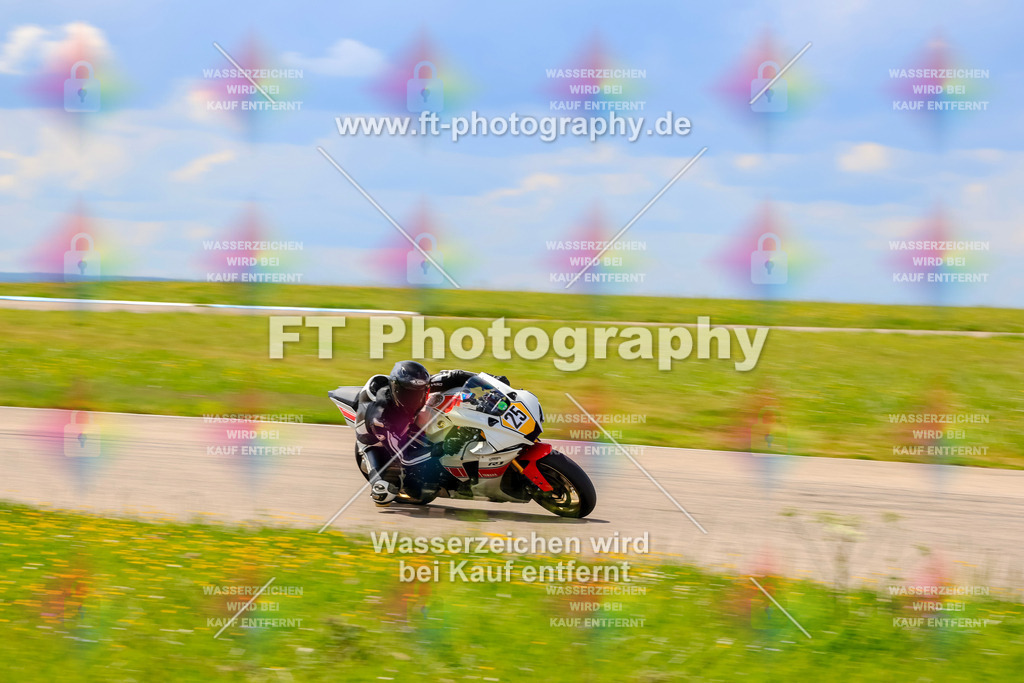 MotoTeam-0469 | Hier findet Ihr Bilder von Touristenfahrten auf der Nürburgring Nordschleife oder von anderen Veranstaltungen die ich besucht habe. Viel Spass beim Durch Schauen 