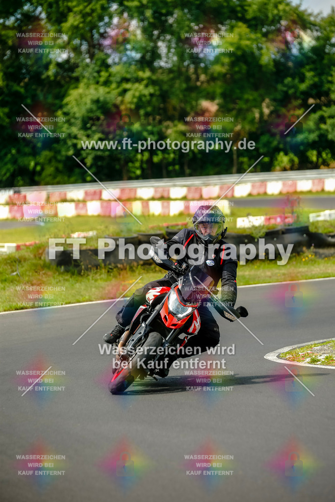 VBK-4695 | Hier findet Ihr Bilder von Touristenfahrten auf der Nürburgring Nordschleife oder von anderen Veranstaltungen die ich besucht habe. Viel Spass beim Durch Schauen 