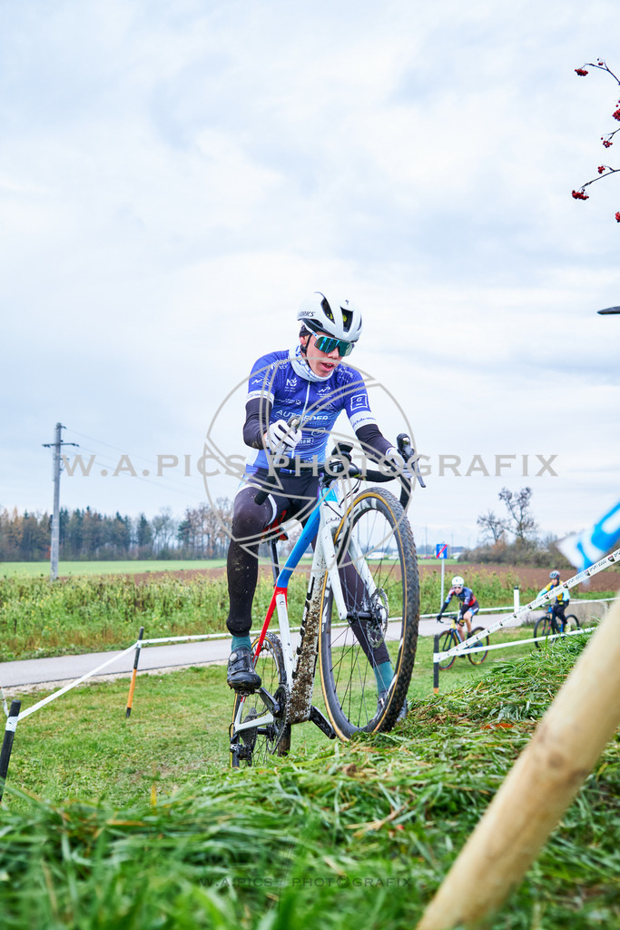 ..... | AUSTRIA, 24.11.24, 3.Radquerfeldein GP um das Sportzentrum Gunskirchen Image shows: Photo: Wapics / Michael Ring
