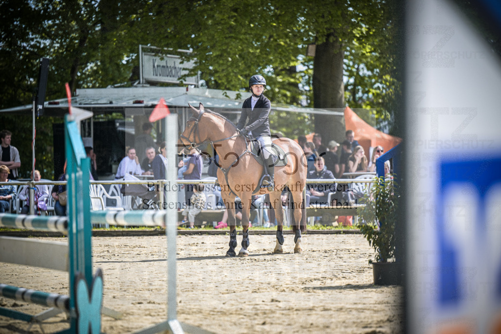 DOS_0224 | Entdecke hochwertige Reitturnierfotos von Foto Oger. Professionell, emotional und authentisch – jetzt Lieblingsmomente im Shop bestellen.Deutschlandweite Turnierfotografie. - Realisiert mit Pictrs.com