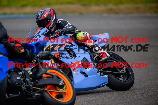 MaZZes_Fotomatrix_20250421_6007705_4001 | ROT