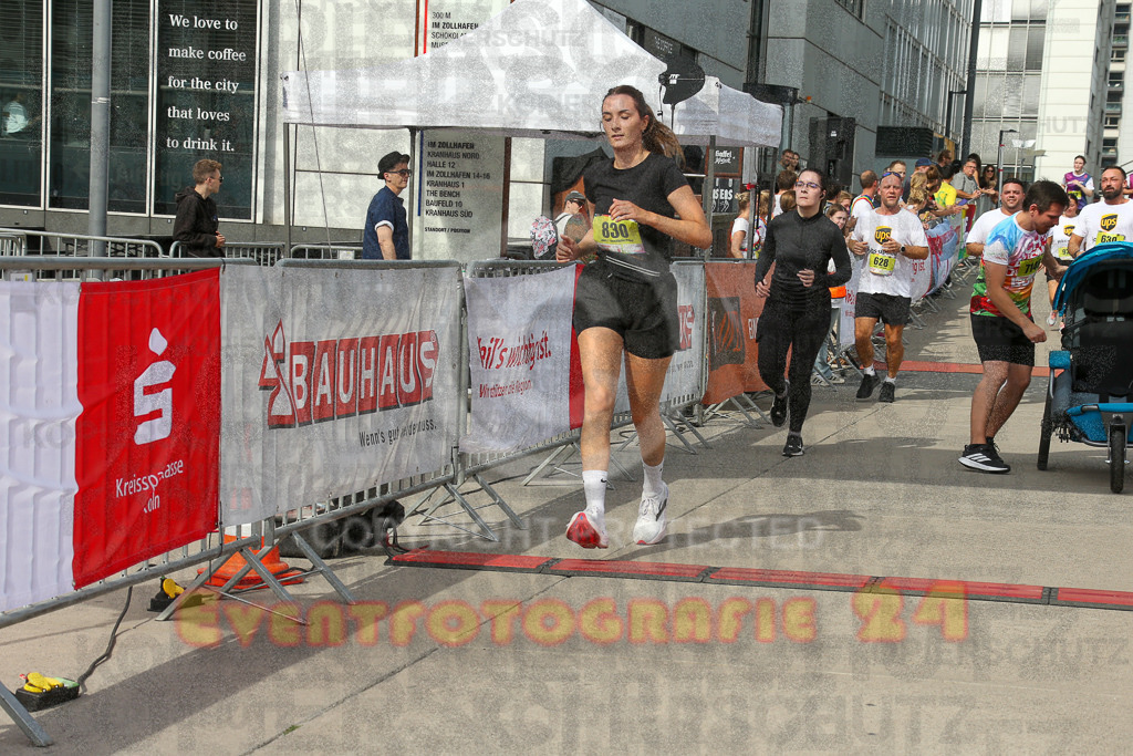 250920_1337_EX1_5841 | Sportfotografie im Rhein-Sieg Kreis, Köln, Bonn, NRW, Rheinland Pfalz, Hessen, etc. Unser Tätigkeitsfeld umfasst den Laufsport vom Volkslauf über den Marathon, Duathlon, Triathon bis zum Ultralauf wie Kölnpfad Ultra oder Schindertrail.