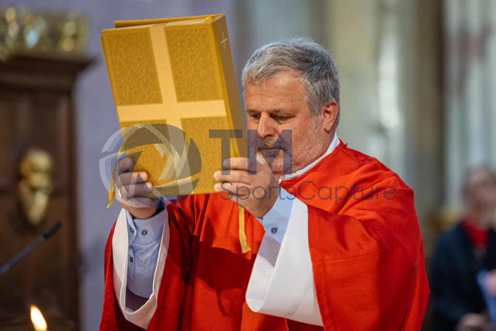 RR5M4156 | Firmung Klagenfurt-Dom 19.05.2024 8 Uhr